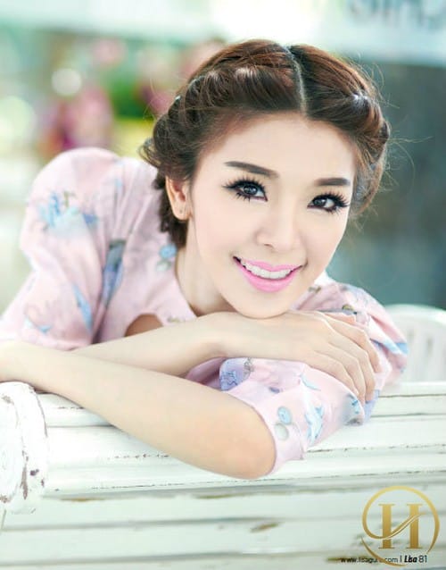 Cô gái Thái gây sốc khi quyết định "đập đi xây lại" toàn bộ khuôn mặt