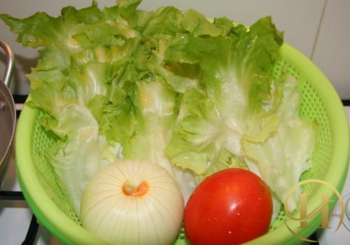 Giảm cân ngày hè cùng món salad trộn thịt bò thanh mát 2