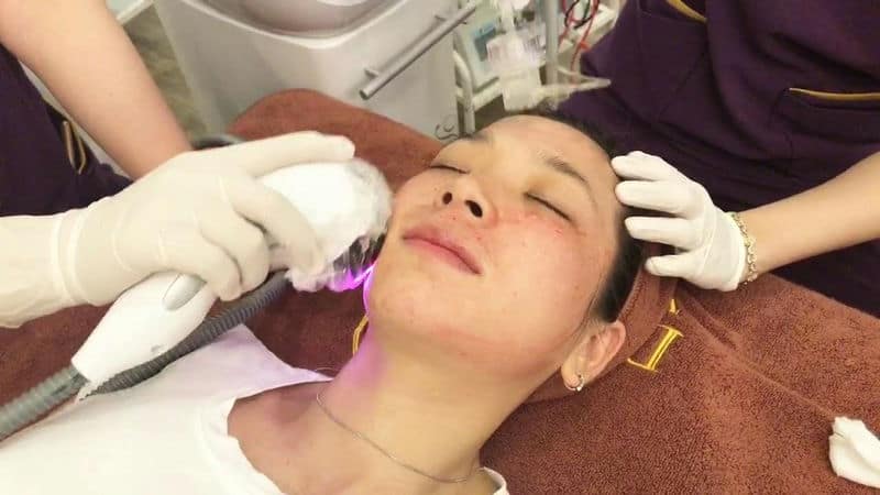  Bước 4: Điện di giúp Nano Cell thẩm thấu toàn diện, đạt hiệu quả cao 