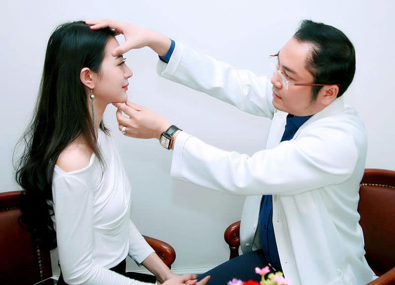  Bước 1: Kiểm tra đánh giá tình trạng da 