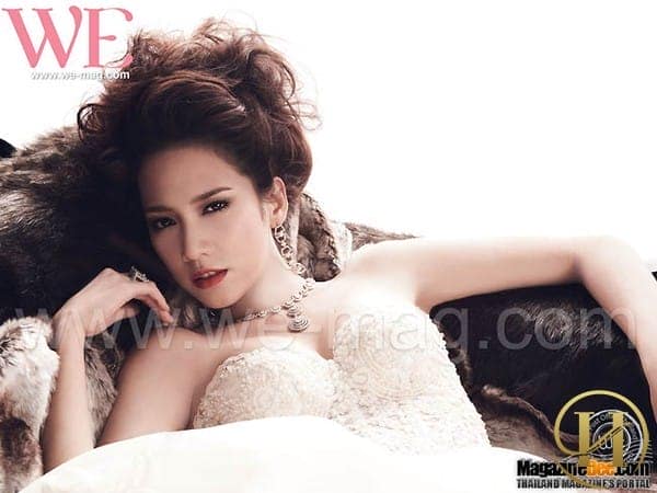 Ngắm vẻ đẹp cảu Aum Patcharapa 
