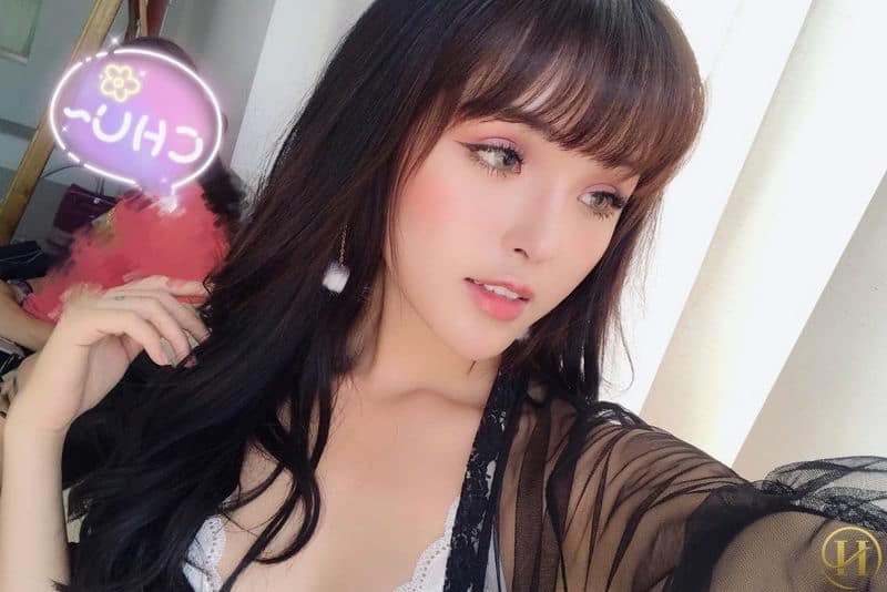 Hotgirl Tâm Chibi xinh đẹp hút hồn với đôi mắt to tròn, quyễn rũ