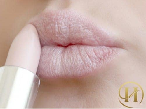 Chọn son dưỡng phù hợp để đôi môi không bị kích ứng