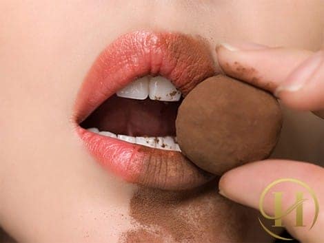 Chữa môi thâm bằng các loại mặt nạ tự nhiên
