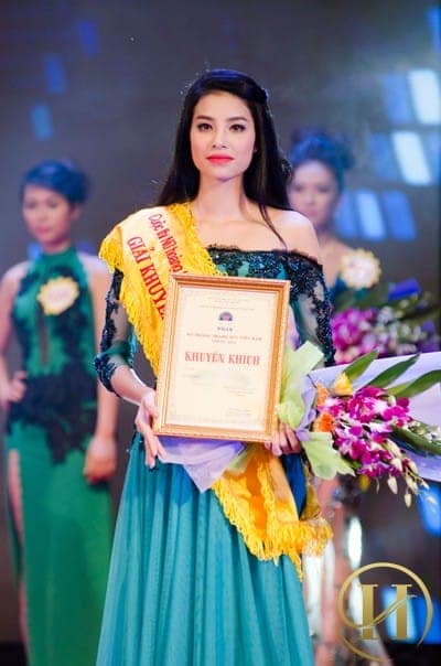 Hành trình lột xác nhan sắc của tân HHHV 2015 Phạm Thị Hương 8