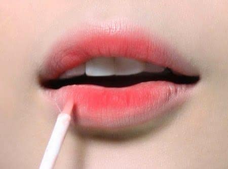 Các cách tô son lòng môi trái tim cuốn hút mọi ánh nhìn