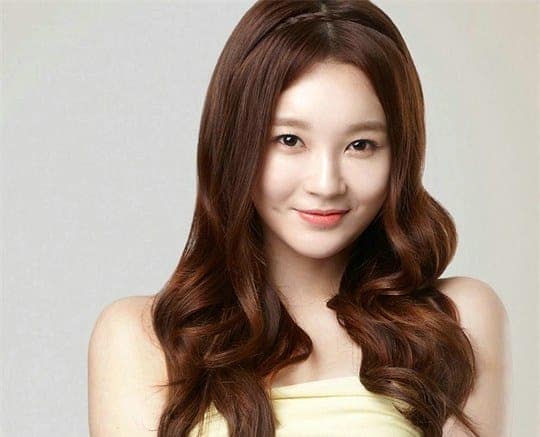 Má lúm đồng tiền duyên  dáng đáng yêu