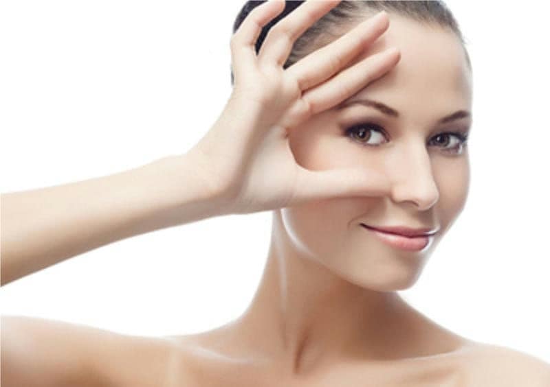 Những cách làm trắng da vùng quanh mắt ngay tại nhà