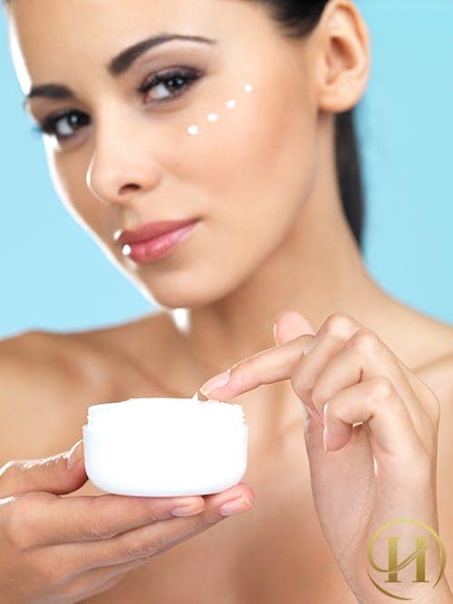 Thành phần corticoid có trong kem trị mụn thịt có thể gây hại tới sức khỏe