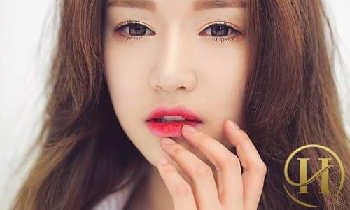 Đôi môi mỏng và thanh hơn với cách đánh son lòng môi