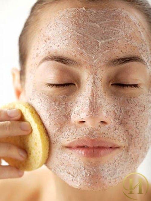 Loại bỏ tế bào da chết giúp da sáng mịn và ngăn ngừa lỗ chân lông to