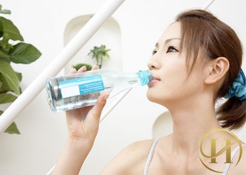  Cách giảm cân cấp tốc chỉ trong 2 ngày - uống nhiều nước