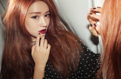 Giúp bạn gái chọn màu son đẹp cho đôi môi thâm