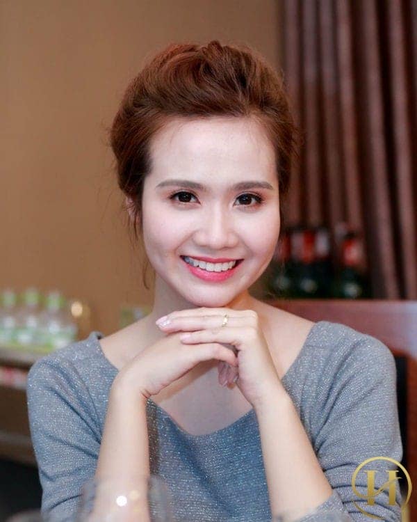 Má lúm đồng tiền của hot girl 4