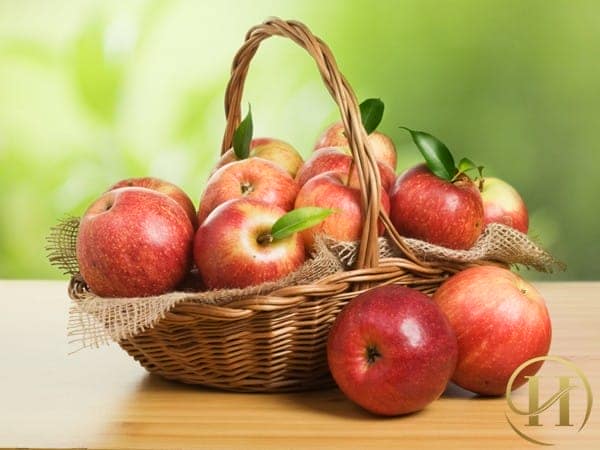 Quả táo trị thâm mắt