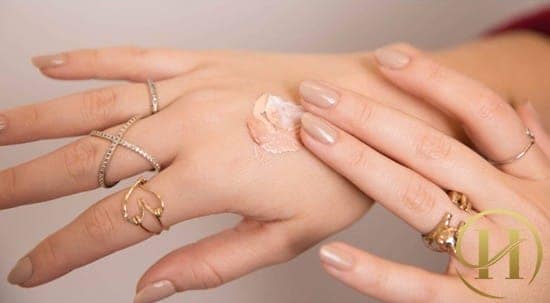 Trang điểm che quầng thâm mắt