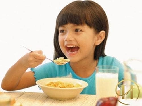 Trị quầng thâm mắt cho bé