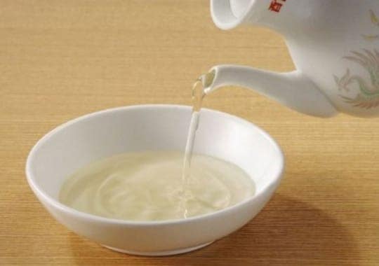 Khám phá bí quyết trị hôi nách độc đáo bằng dấm