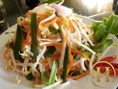 Gợi ý bí quyết giảm cân chỉ với món giá đỗ chua ngọt