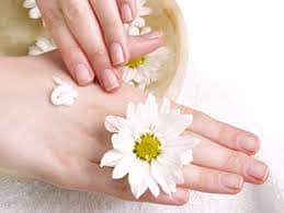 Cách làm trắng da tay chân bằng Nano Perla White