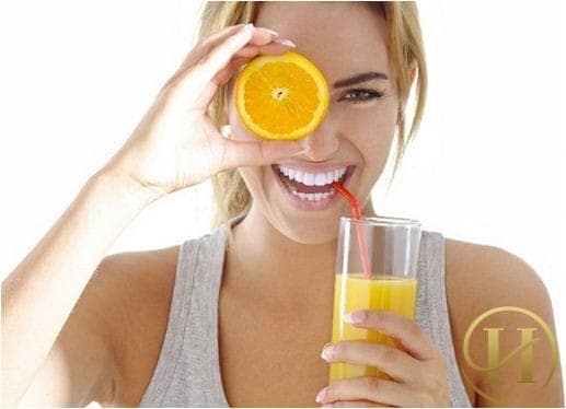 Trị thâm mắt bằng cam