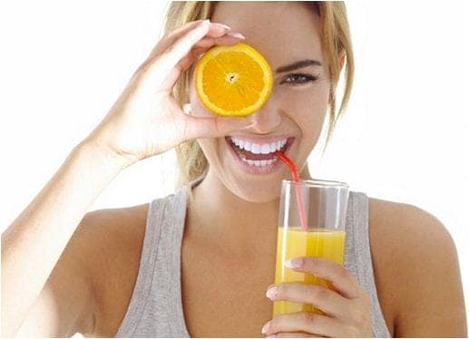 Bất ngờ với cách trị thâm quầng mắt cực nhanh bằng cam