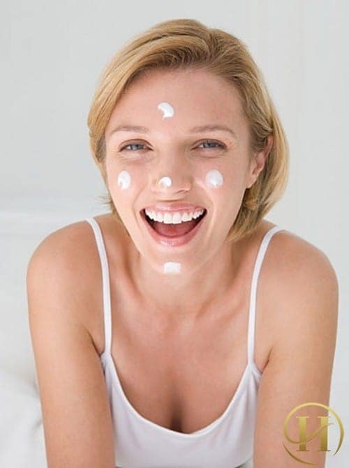 Chăm sóc da thường xuyên sẽ khiến làn da của bạn luôn trẻ trung và căng mịn