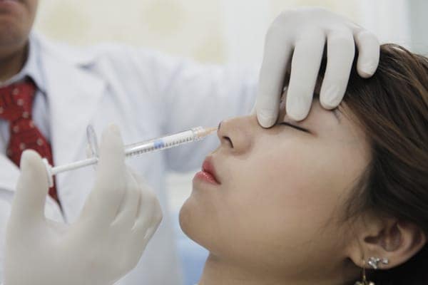 Chất làm đầy filler sẽ mang đến cho bạn chiếc mũi đẹp chỉ sau 15 phút