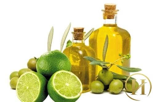 Sự kết hợp giữa chanh và dầu oliu sẽ mang đến hiệu quả bất ngờ trên khuôn mặt của bạn