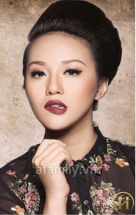 Cách trang điểm cực xinh cho cô nàng "bốn mắt" Cách trang điểm cực xinh cho cô nàng "bốn mắt"