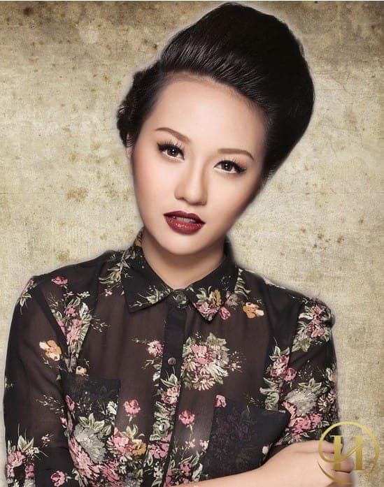 Cách trang điểm cực xinh cho cô nàng "bốn mắt" Cách trang điểm cực xinh cho cô nàng "bốn mắt"