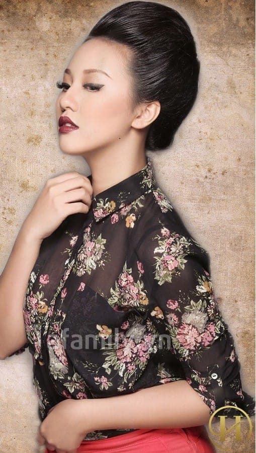 Cách trang điểm cực xinh cho cô nàng "bốn mắt" Cách trang điểm cực xinh cho cô nàng "bốn mắt"