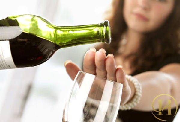 Uống nhiều rượu sẽ khiến bạn ra mồ hôi nhiều và nặng hơn hẳn