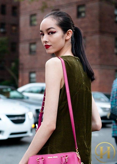 Ánh nhìn khó quên của chân dài nổi tiếng Fei Fei Sun