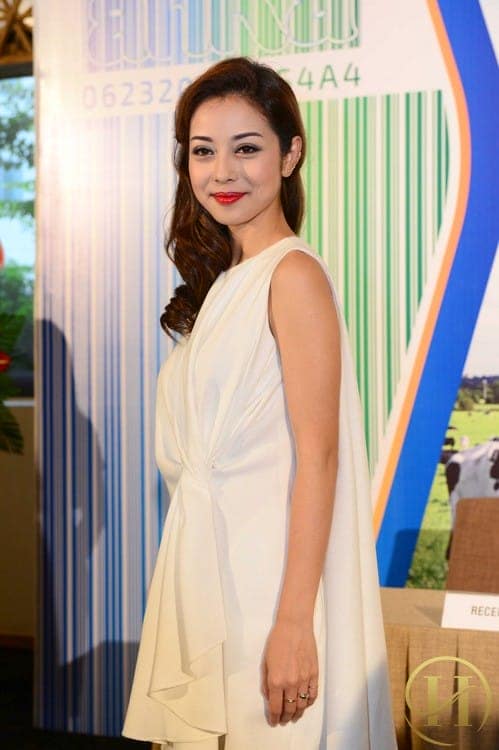 Hình ảnh mới đây của MC xinh đẹp khiến khán giả đặt nghi vấn thẩm mỹ mắt