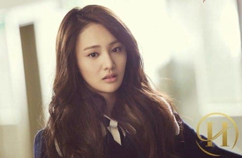 Ngọc nữ Trung Hoa và những màn lột xác ngoạn mục với khuôn mặt V-line