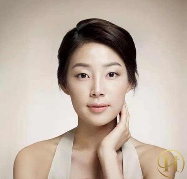 Đôi mắt một mí đẹp tự nhiên của Han Ji Hye