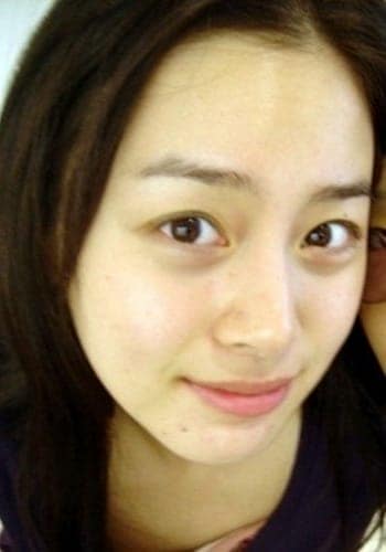 "Soi" bí quyết chăm sóc da của nữ hoàng mặt mộc xứ Hàn