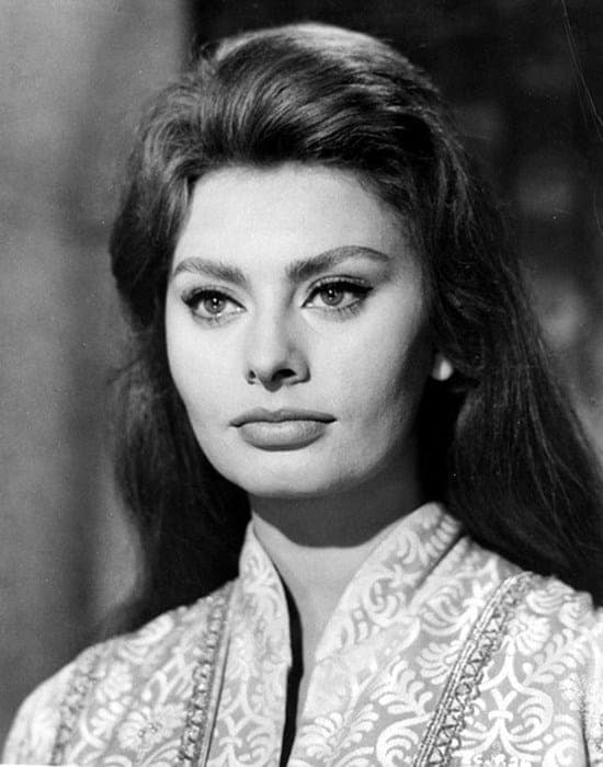  diễn viên người Ý - Sophia Loren được coi là biểu tượng nhan sắc thời kỳ này