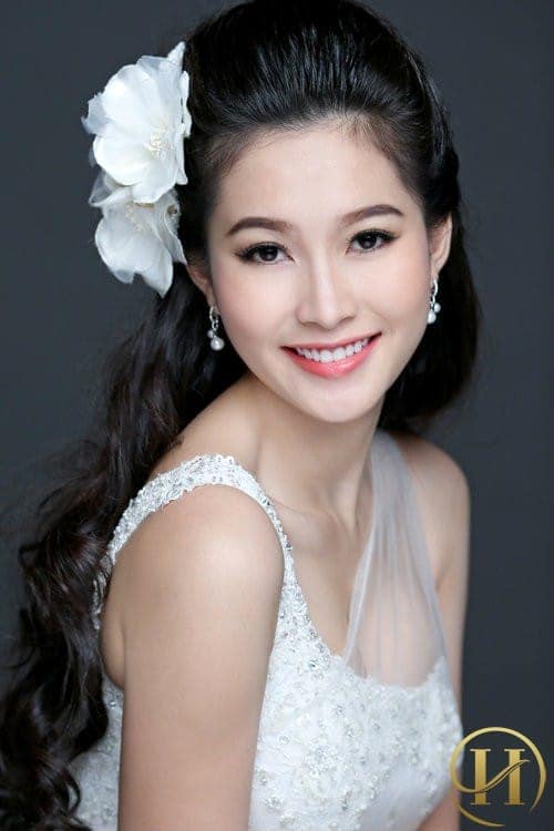 Đôi mắt hút hồn của Thu Thảo