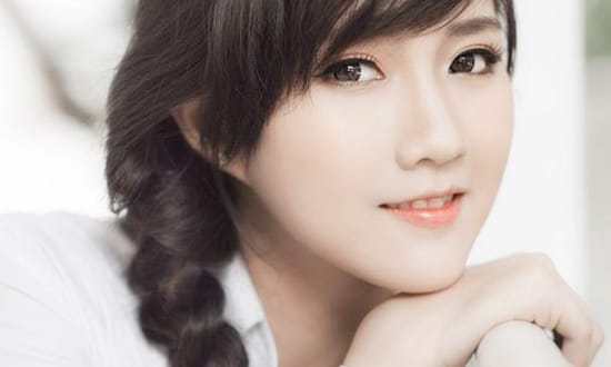 Mách chị em cách khắc phục mắt mí lót