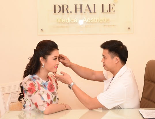  Bước 1: Thăm khám và kiểm tra sức khỏe 