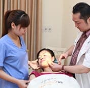  Tiến hành phẫu thuật 