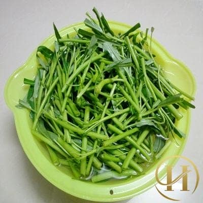 Giảm cân với món canh chua rau muống thanh mát ngày hè - 1
