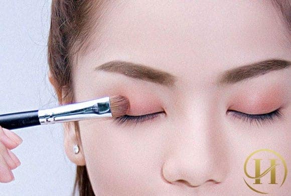 Tư vấn trang điểm mắt đẹp đón Tết 1