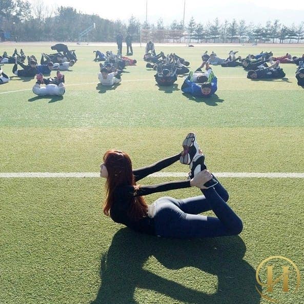 Người mẫu fitness kiêm huấn luyện viên Ye Yung Hwa là một trong những nhân vật đưa trào lưu "hông quả táo" trở nên hot