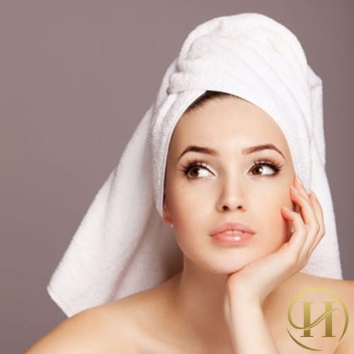 Mật ong còn giúp se khít lỗ chân lông