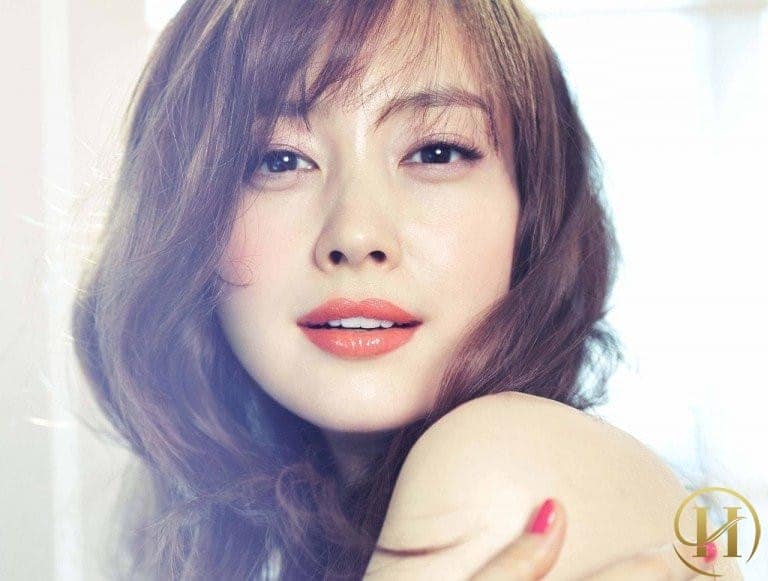 Những người sau độ tuổi 30 cần hết sức lưu ý bởi bọng mắt cười có thể bất chợt xuất hiện.