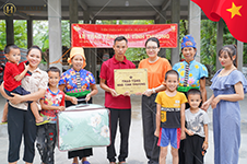 Danviet.vn - Dr.Hải Lê 17 năm kiến tạo nhan sắc - lan tỏa tấm lòng nhân ái Danviet.vn - Dr.Hải Lê 17 năm kiến tạo nhan sắc - lan tỏa tấm lòng nhân ái