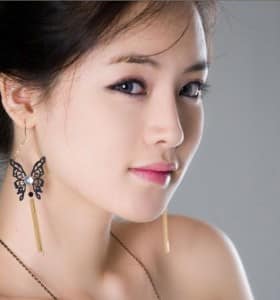 Thu gọn cánh mũi giúp bạn gái xinh đẹp và quyến rũ hơn
